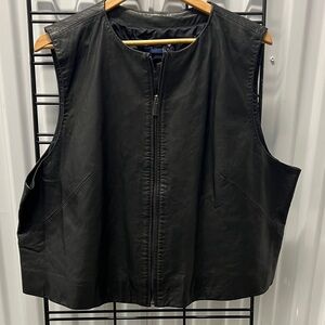 Women’s Venezia Black Leather Vest size 22/24 luxurious!